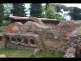 00126 ostia - necropoli della via ostiense (porta romana necropolis) - b6 - tomba degli archetti - westfassade.jpg